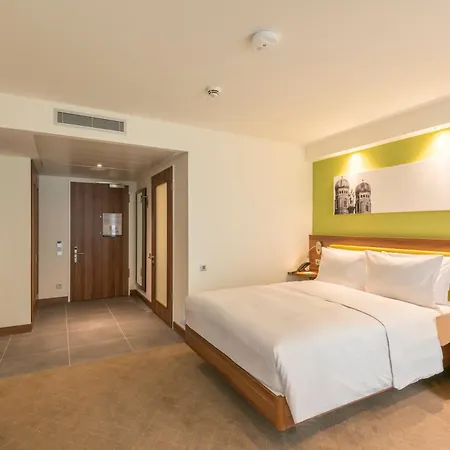 Hampton By Hilton Hamburg City Centre-2